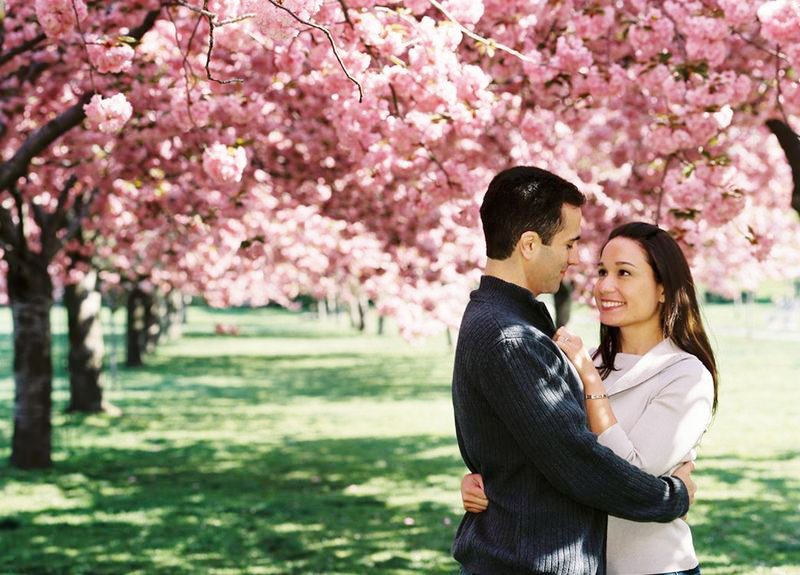 Gorgeous Brooklyn Botanic Garden Engagement Session (BBG)