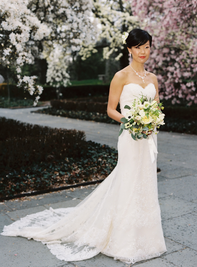 Brooklyn Botanic Garden Wedding in Spring