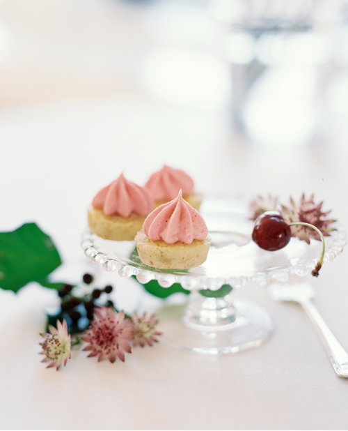 KarenWise_CupcakesStillLifeRueMag_01sm