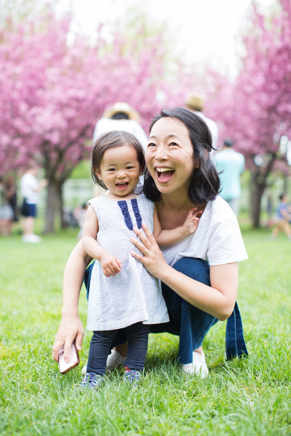 New York Family Photography at the Brooklyn Botanic Garden with Cherry Blossoms.
