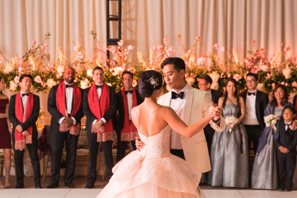 Glamorous NYC Pop-up wedding by Karen Wise