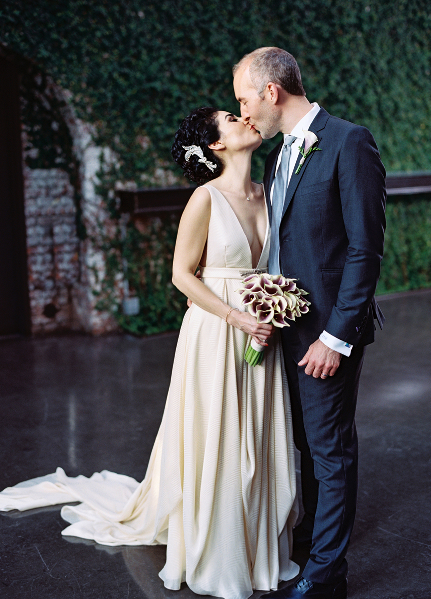Summer Wedding at the Foundry by Karen Wise Photography